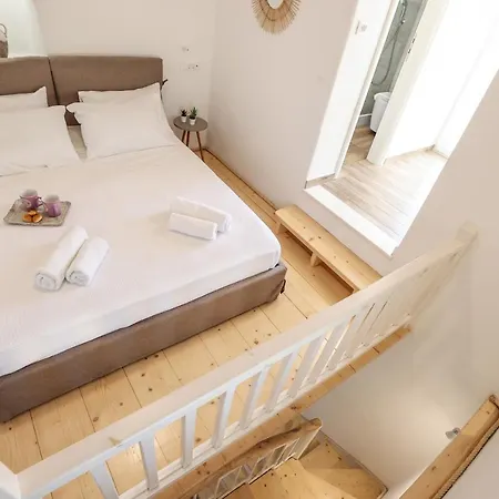 Holiday home Whitelist Maisonette Ii In