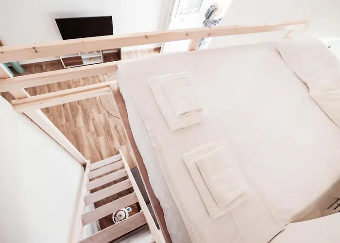 Whitelist Maisonette Ii In *