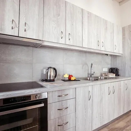 Whitelist Maisonette Ii In Semesterbostad